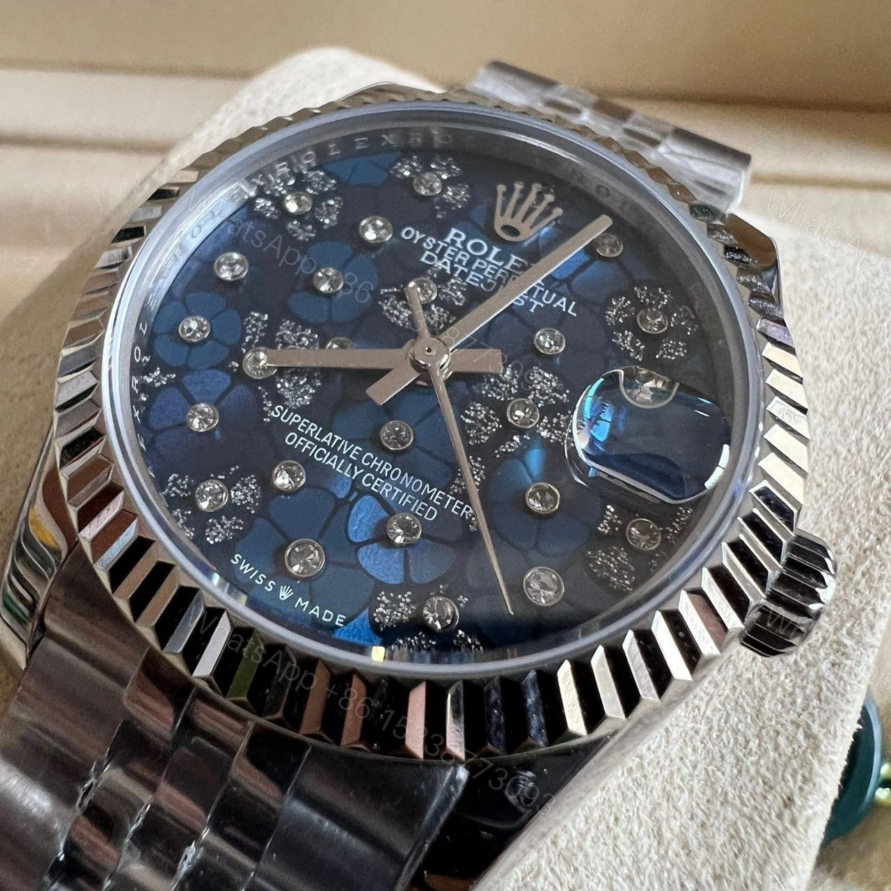 View 2 of Design Rolex The Oyster Perpetual 31 mm
