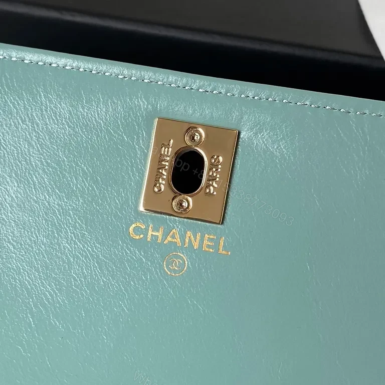 View 9 of Teal Quilted Chain-Front Flap Bag: Luxury Craftsmanship