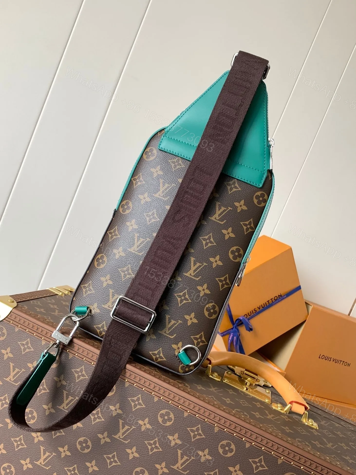 View 3 of LV AVENUE SLINGBAG 31 IN BROWN MIX GREEN DAMIER GRAPHITE CANVAS