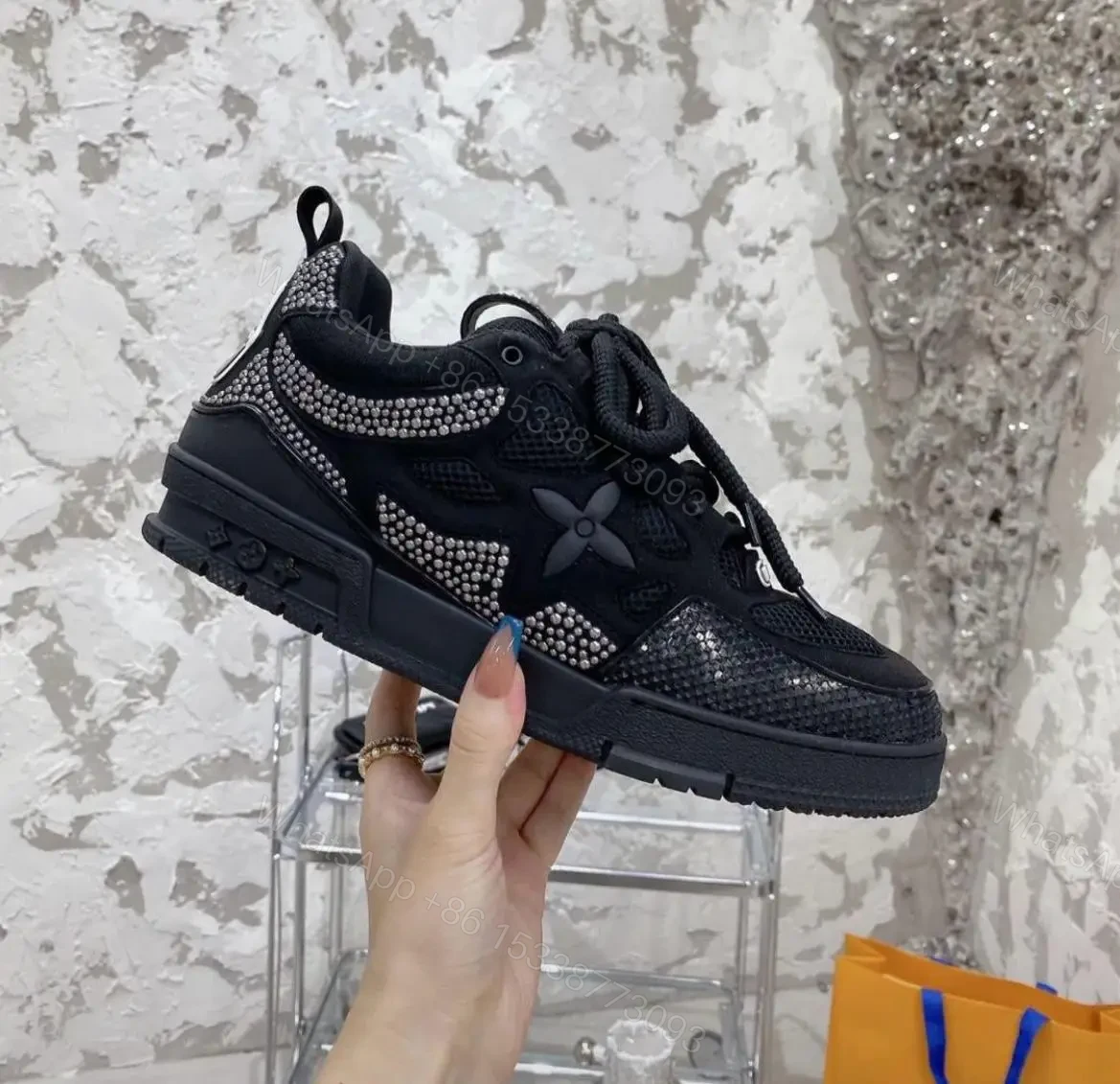 LOUIS VUITTON — view 1