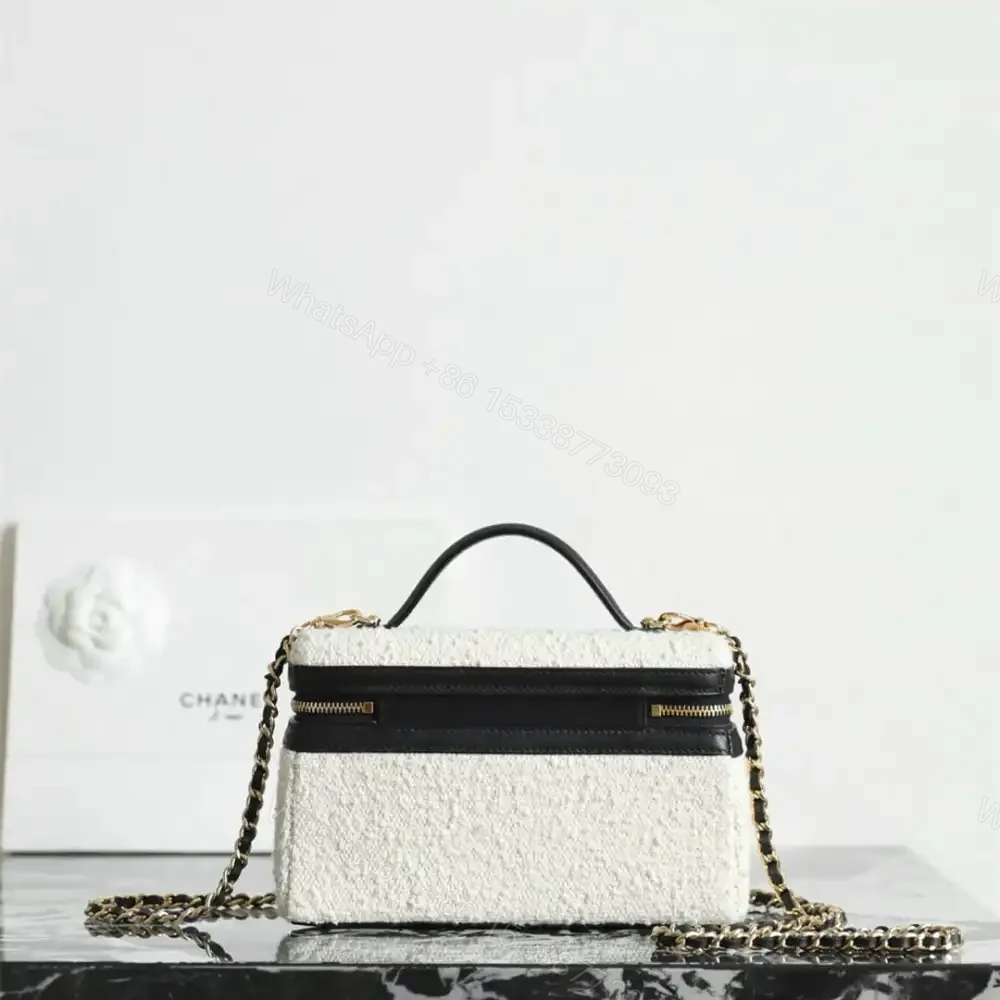 View 2 of 高仿Chanel*26M系列AP5164軟呢拼皮化妝包黑白色免檢版