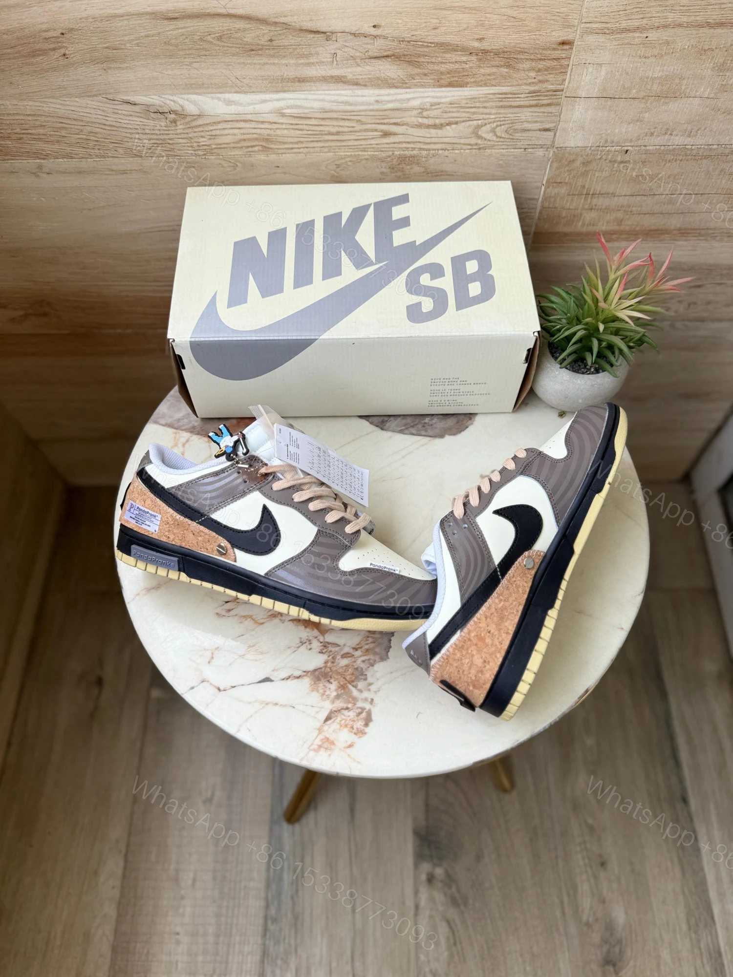 View 4 of FIRST COPY NIKE SB DUNK PANDAPRANK 2025