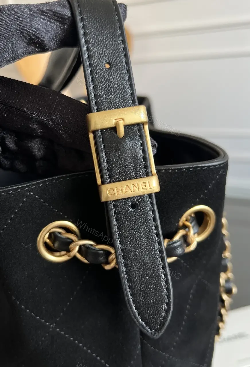 View 11 of Quilted Gold-Chain Shoulder Bag: Elegant Everyday Luxury