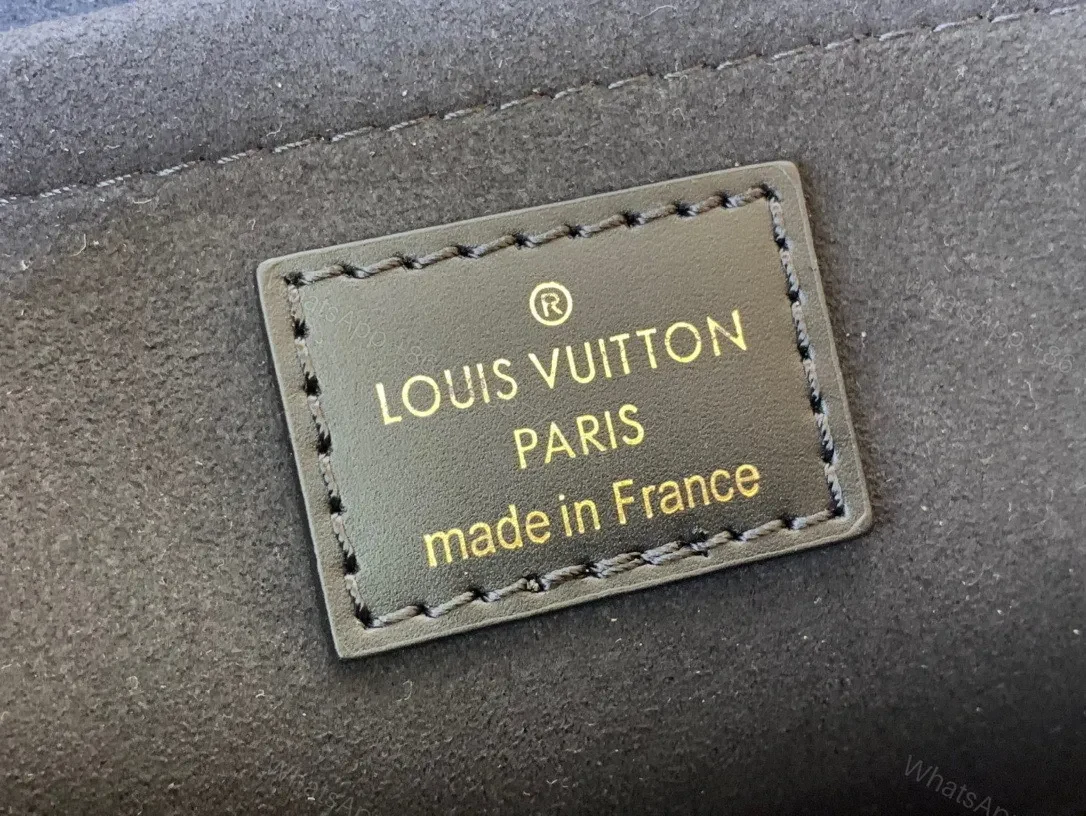 View 4 of Louis Vuitton LV On The Go Mini Replica Black Handbags 25x13x10cm