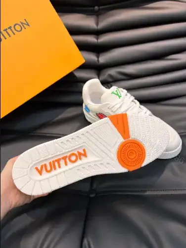 View 3 of LOUIS VUITTON X YAYOI KUSAMA LV TRAINER SNEAKER IN WHITE – LSVT352