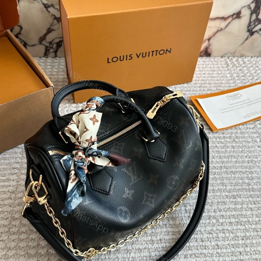 View 6 of Louis Vuitton Speedy Bandoulière 25 Black 25Cm M26486