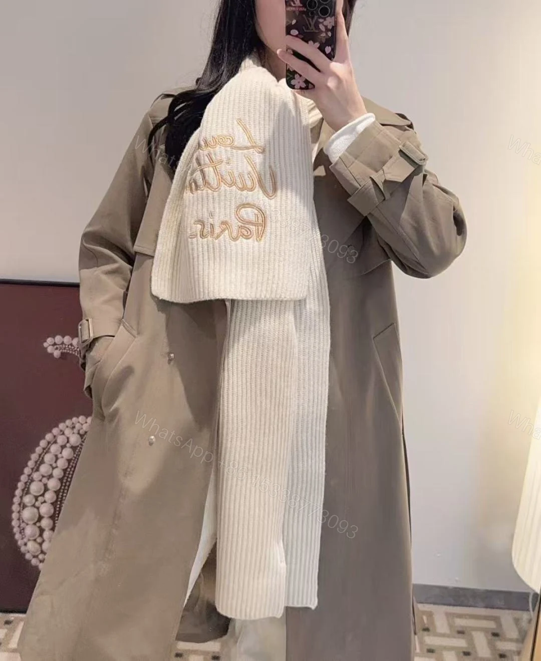 LV一比一白色刺繡羅紋圍巾 女士氣質款羊毛材質百搭色 — view 1
