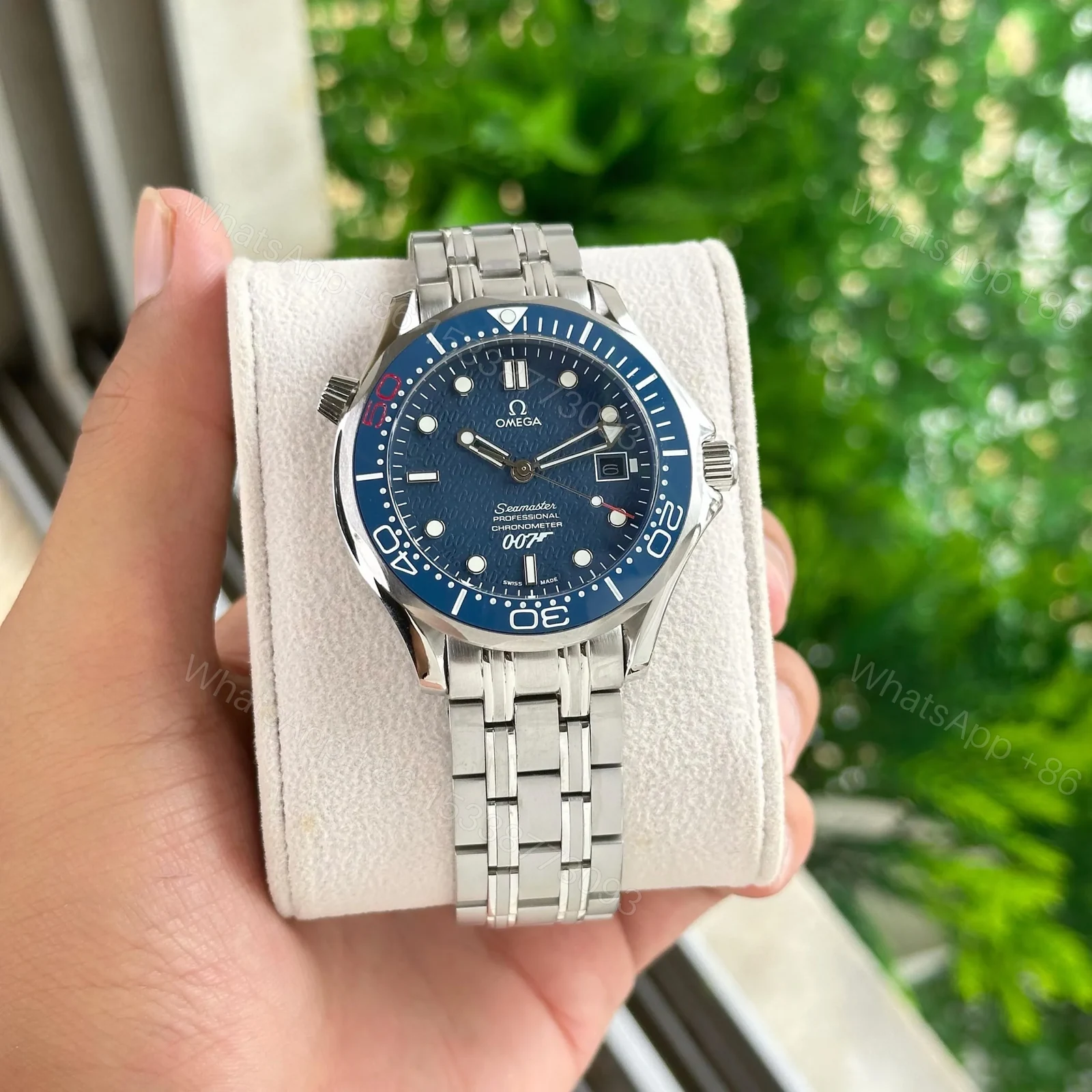 View 2 of OMEGA SEAMASTER DIVER 300M /007