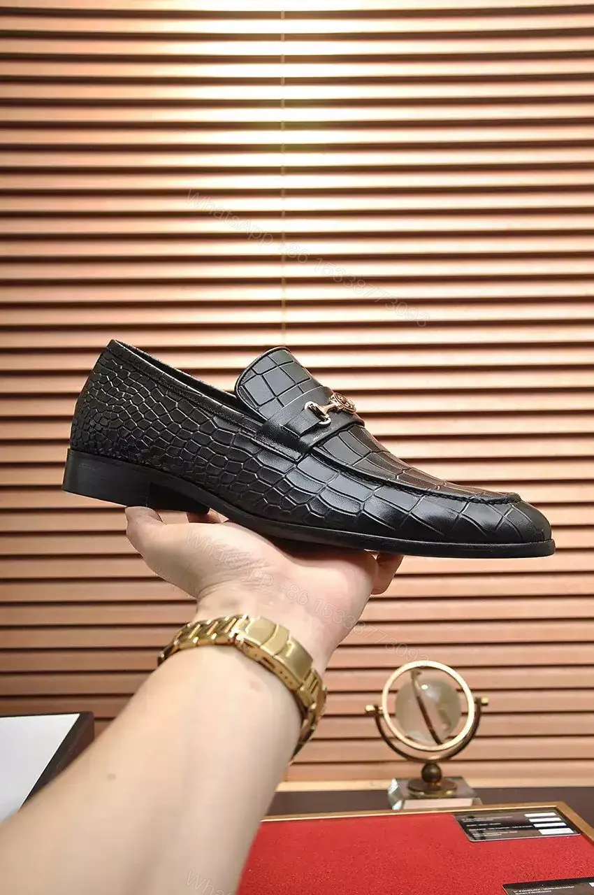 View 7 of GUCCI JORDAAN LOAFER IN BLACK CROCODILE – LDG31