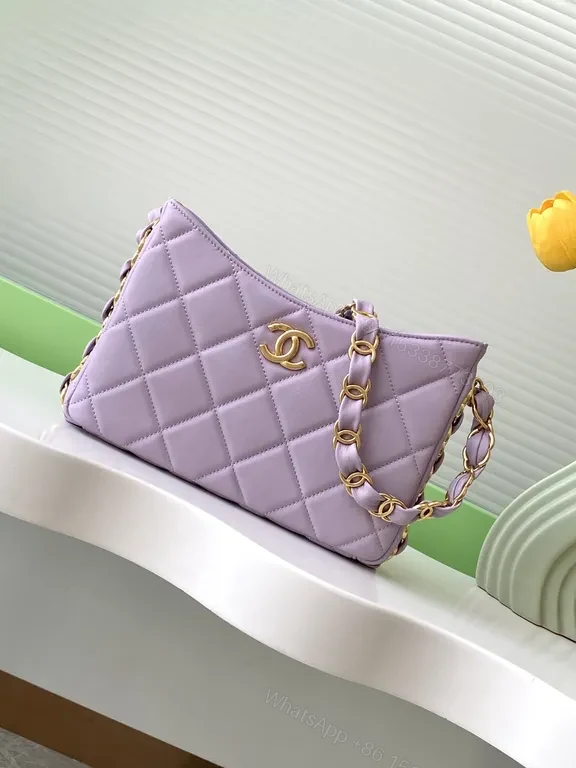 Lavender Quilted Chain Bag: Luxurious Everyday Chic — view 1