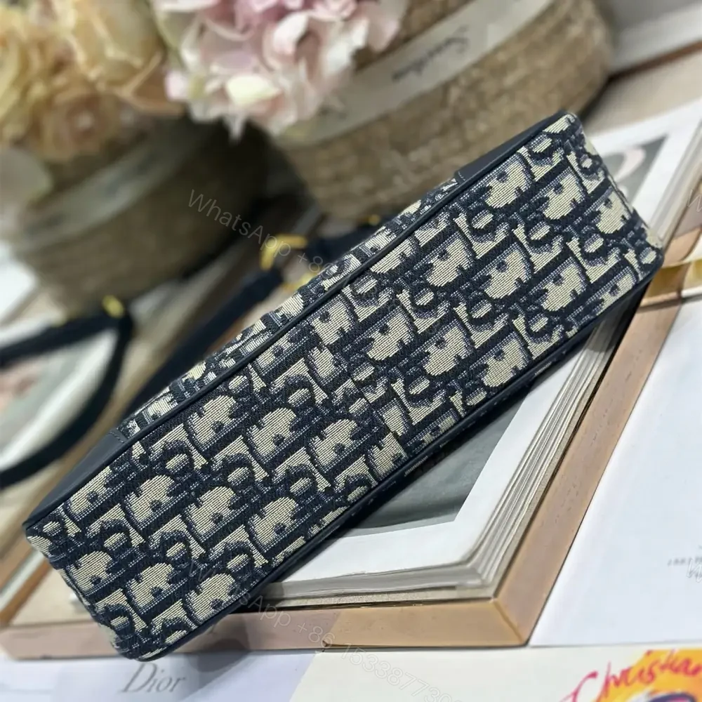 View 5 of 高仿Dior*Montaigne系列S239M928藍色印花單肩包Mini免檢版