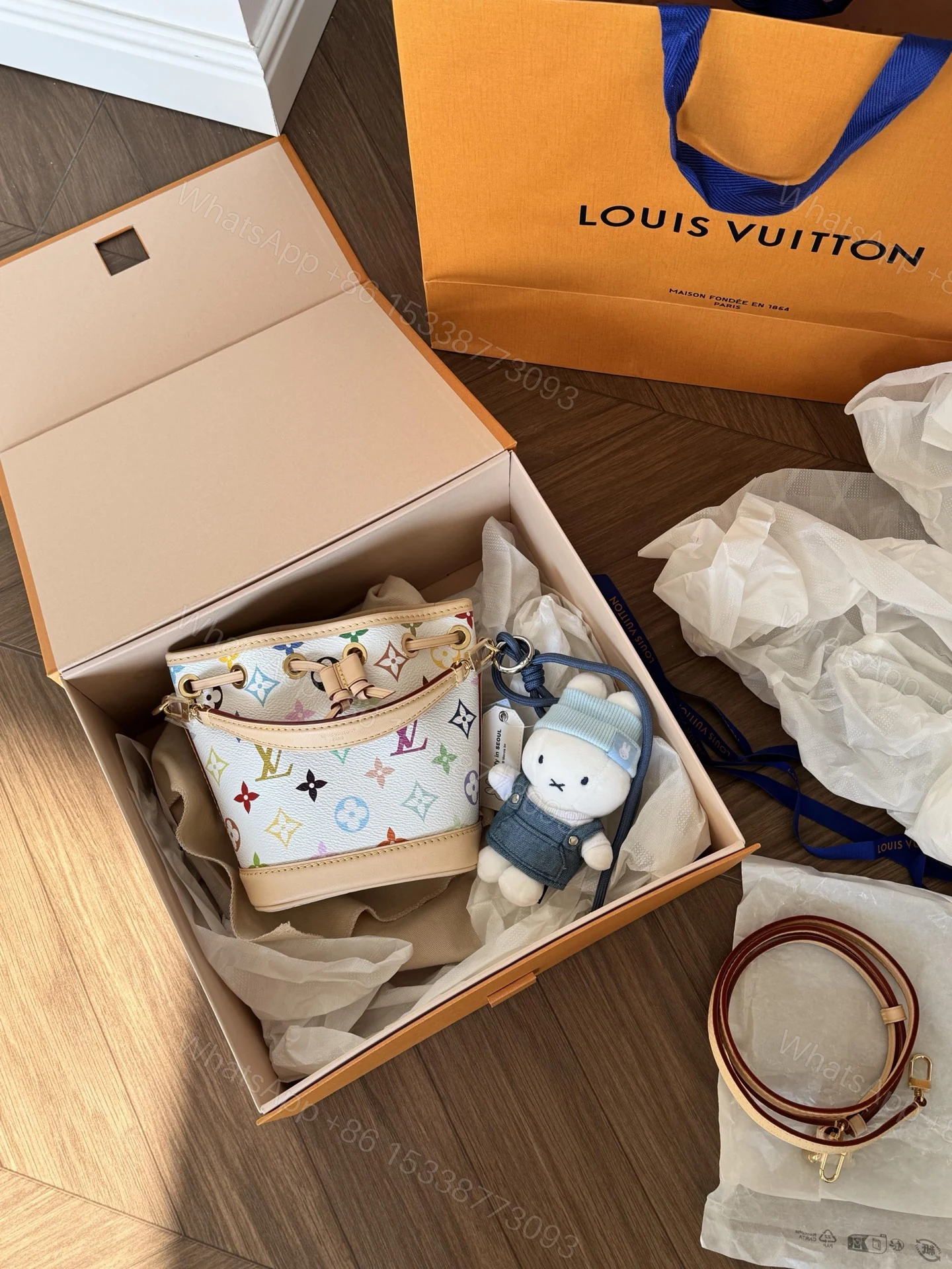 LV 一比一 女款 Multicolor 老花水桶包 小巧抽繩斜背包 — view 1