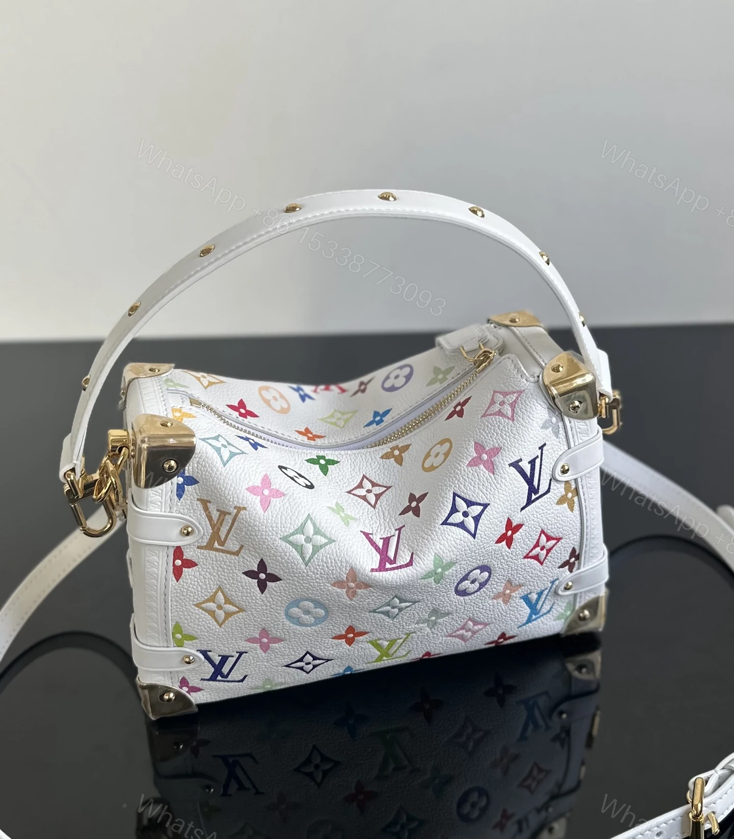 LV高仿彩色Monogram白底曲線造型手袋金屬包角獨特推薦款 — view 1