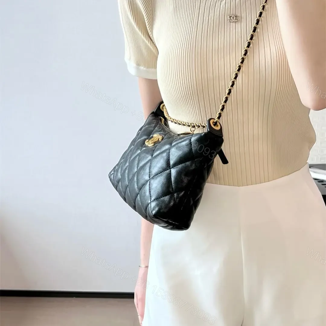 View 23 of 高仿Chanel*25S系列AS5528小羊皮腋下包黑色免檢版