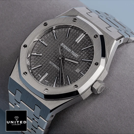 View 6 of Audemars Piguet Royal Oak 15400ST.OO.1220ST.04 Replica