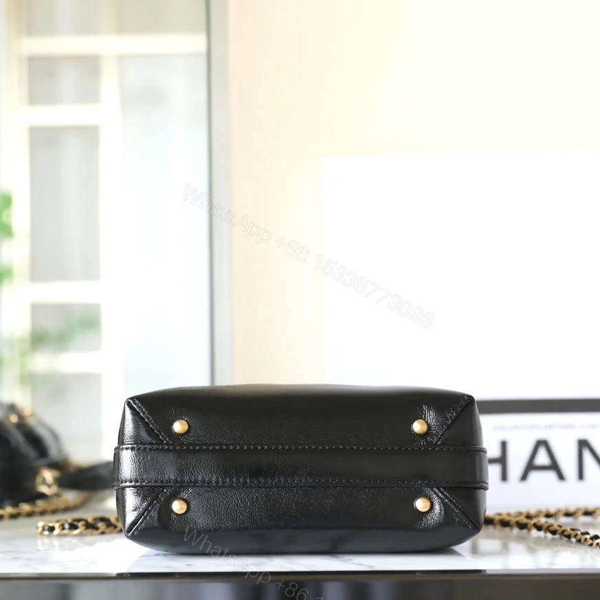 View 5 of 高仿Chanel*24A系列AS4958拋光小羊皮單肩包黑色免檢版