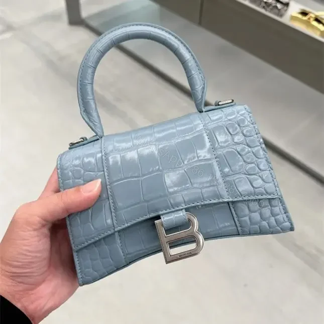 View 16 of 高仿Balenciaga*Nano系列迷你沙漏包藍色