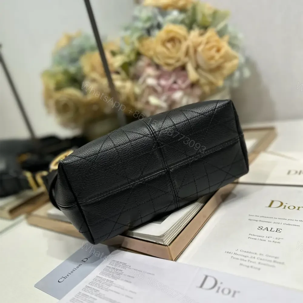 View 5 of 高仿Dior*Voyage系列M284M900小牛皮單肩包小號黑色免檢版
