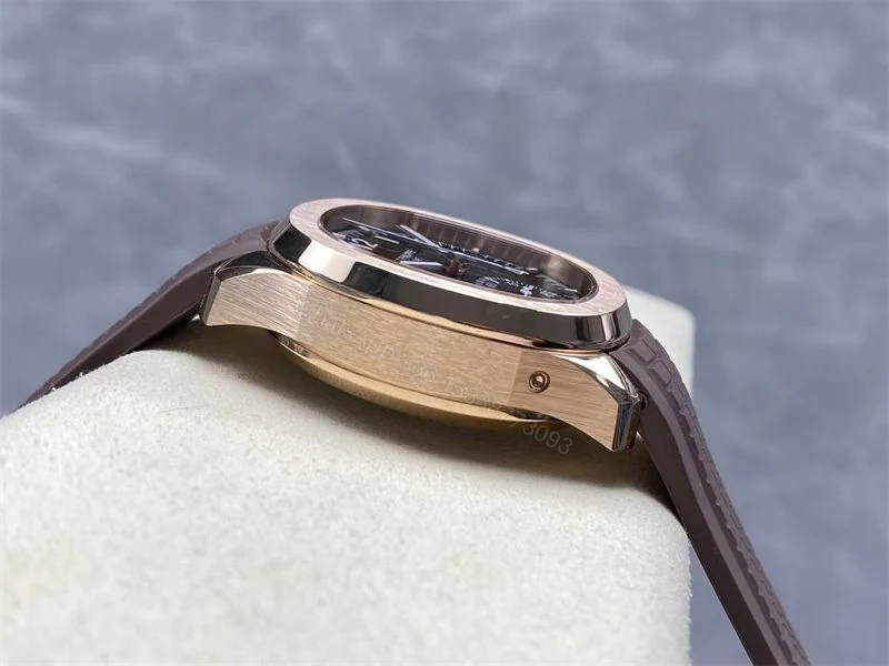View 17 of Replica Patek Philippe Aquanaut Rose Gold Super Clone