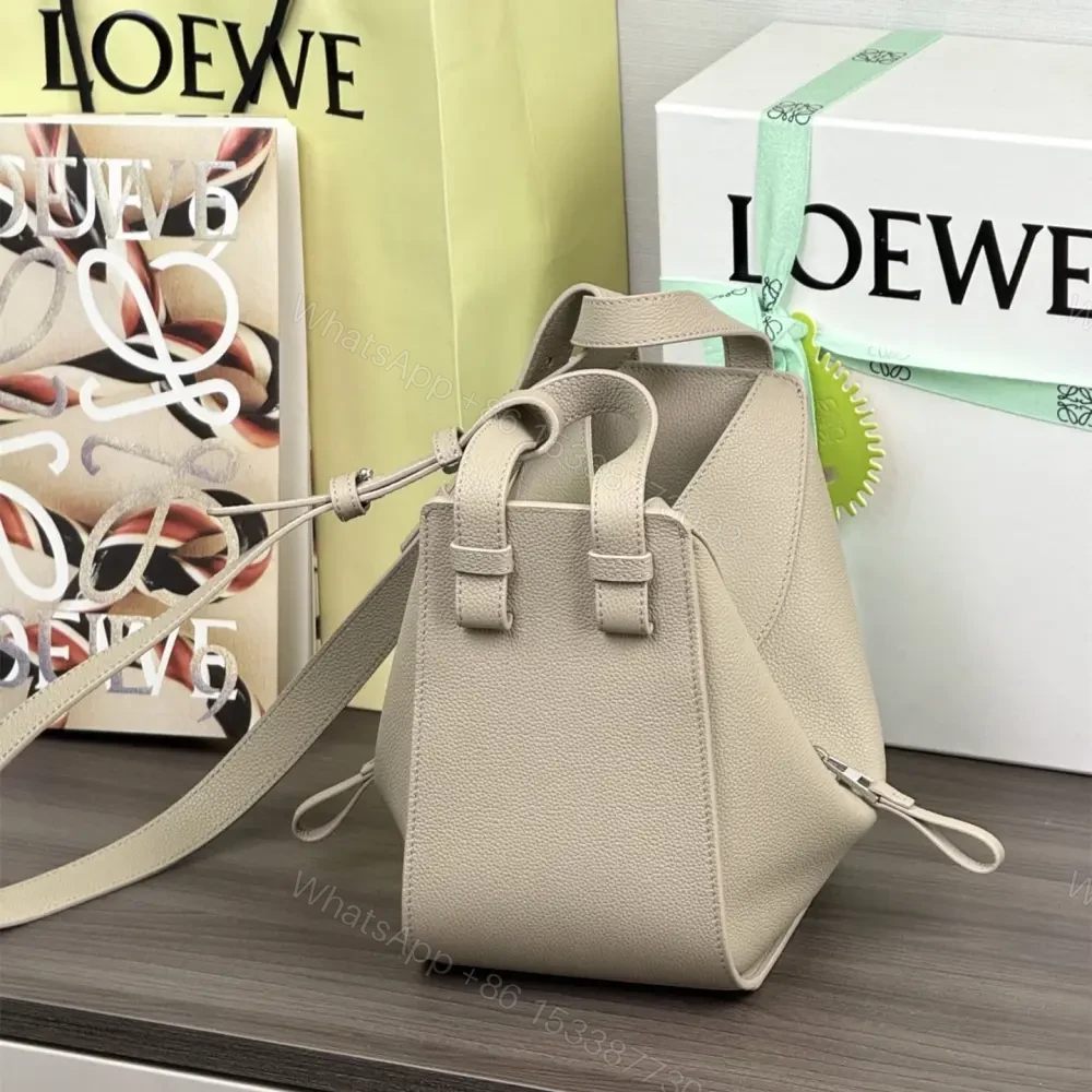 View 5 of 高仿Loewe*Hammock系列5541粒面小牛皮吊床手袋陶土色小號免檢版