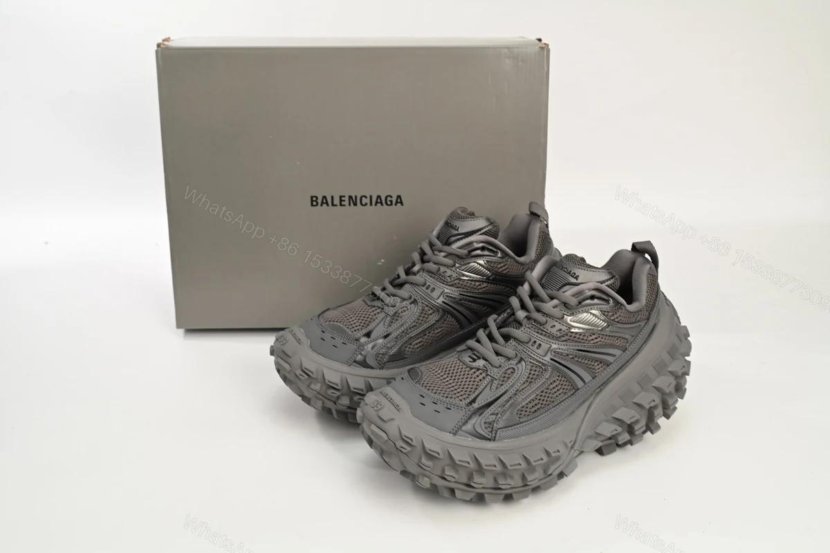 Balenciaga Defender Black Gray 685611 W2RA6 3000 — view 2