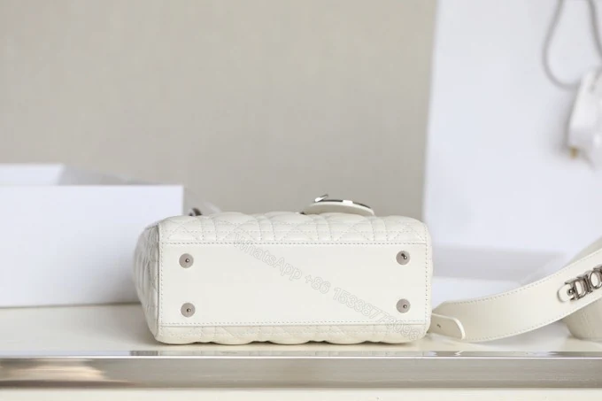 View 7 of Dior My Lady Rep 11 High-end Women’s Handbag White Silver Lock 20×16.5cm