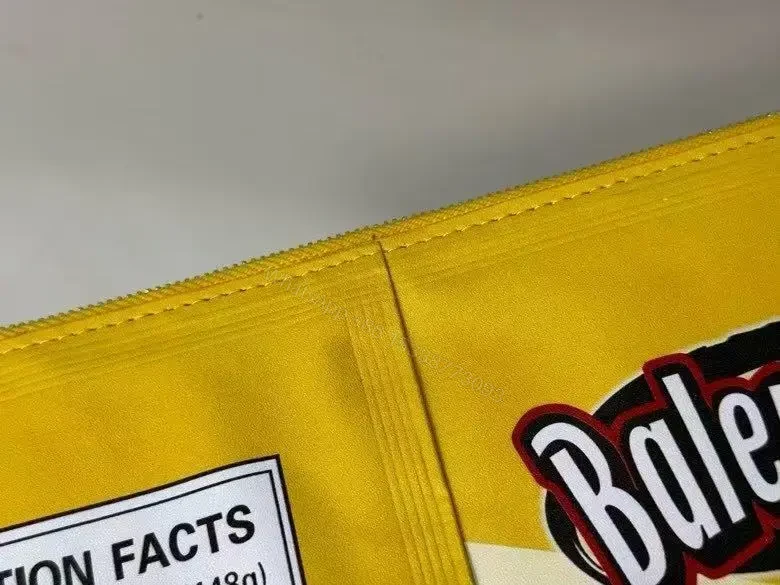 View 4 of Lux Cheese-Onion Crisp Maxi Snack Pack