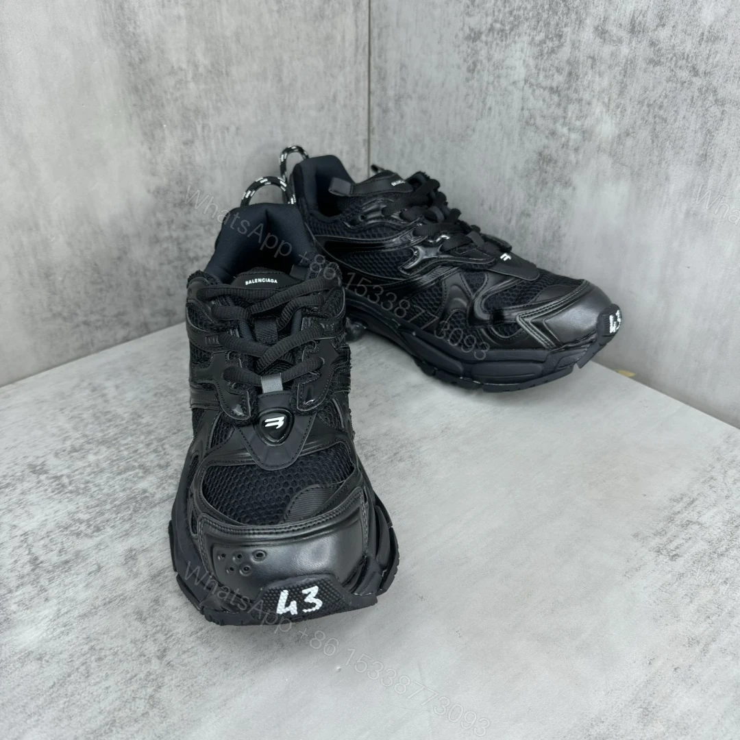 Balenciaga 原單男鞋 全黑網布跑鞋 簡約百搭街頭款推薦 — view 1