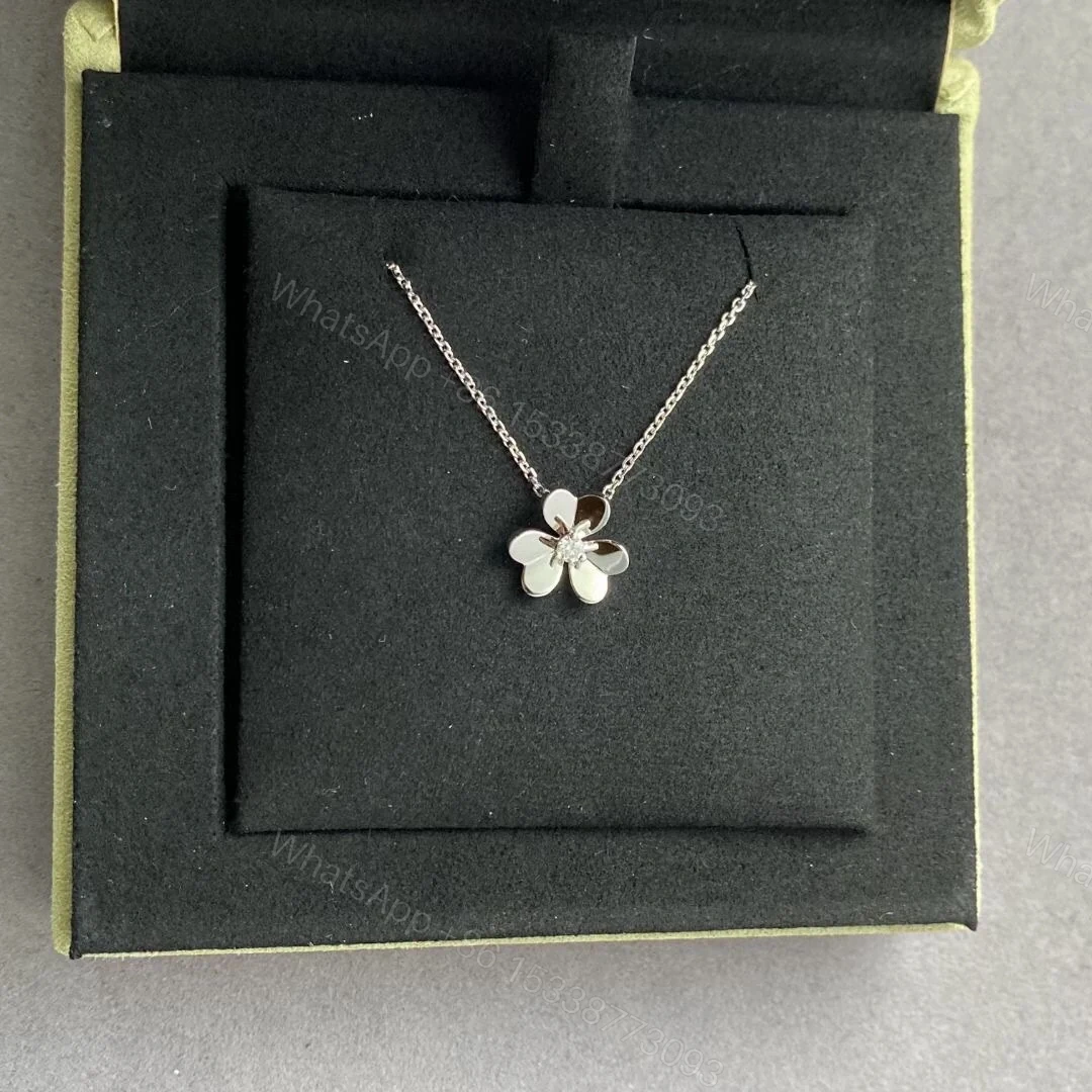 View 9 of 高仿首飾VanCleef&Arpels*RP0J500三葉草鑽石白金手鏈