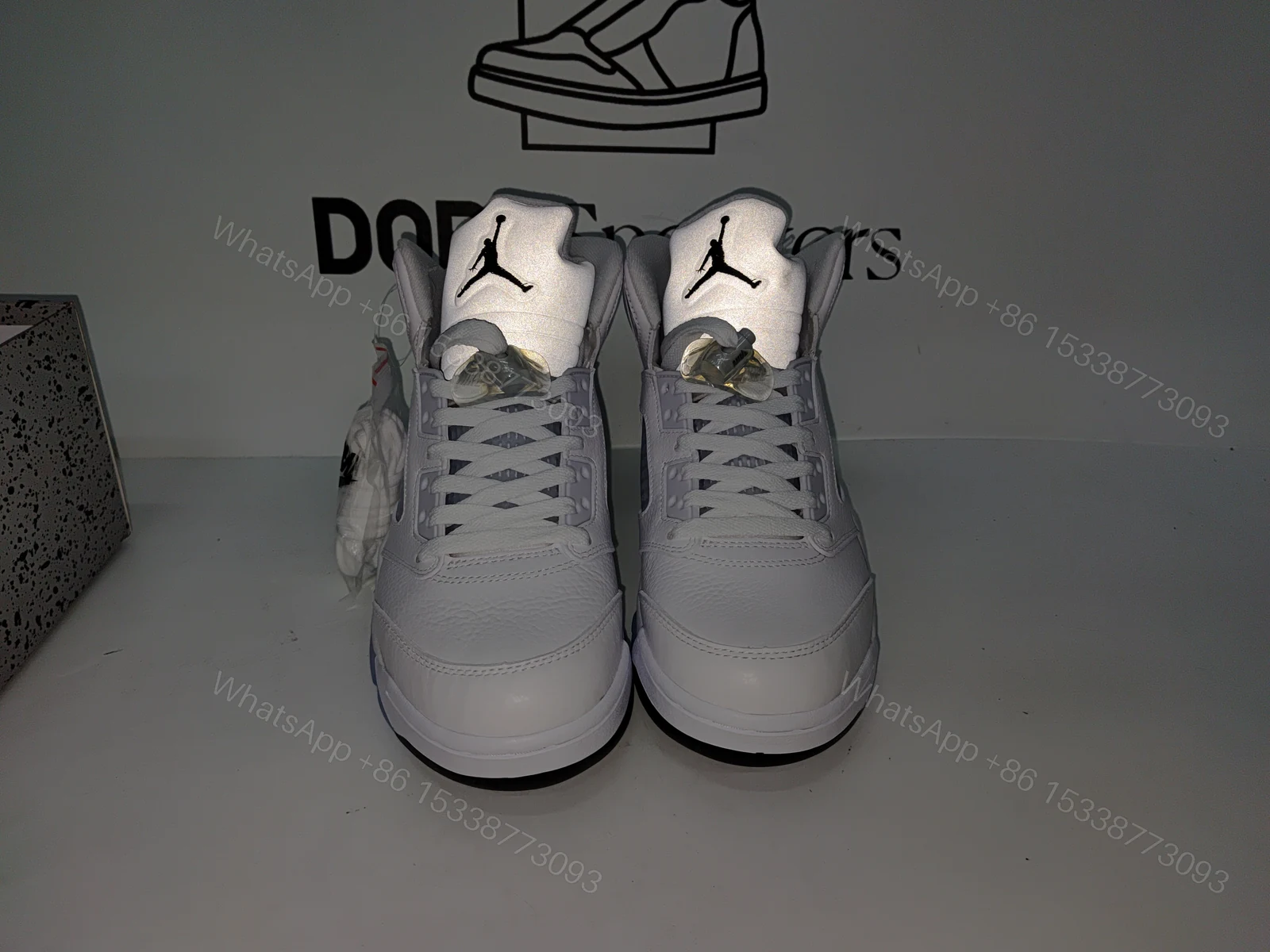 View 4 of Jordan 5 Retro White Metallic (2026)HQ7978-103