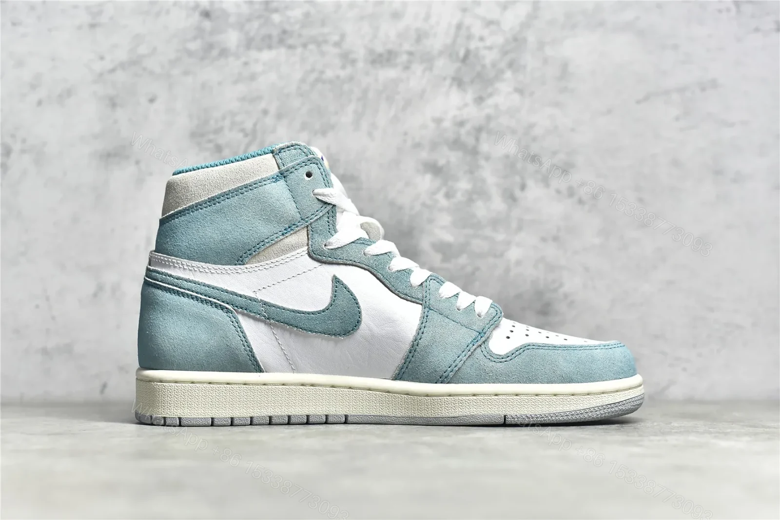 View 3 of Air Jordan 1 Retro High “Turbo Green” Reps