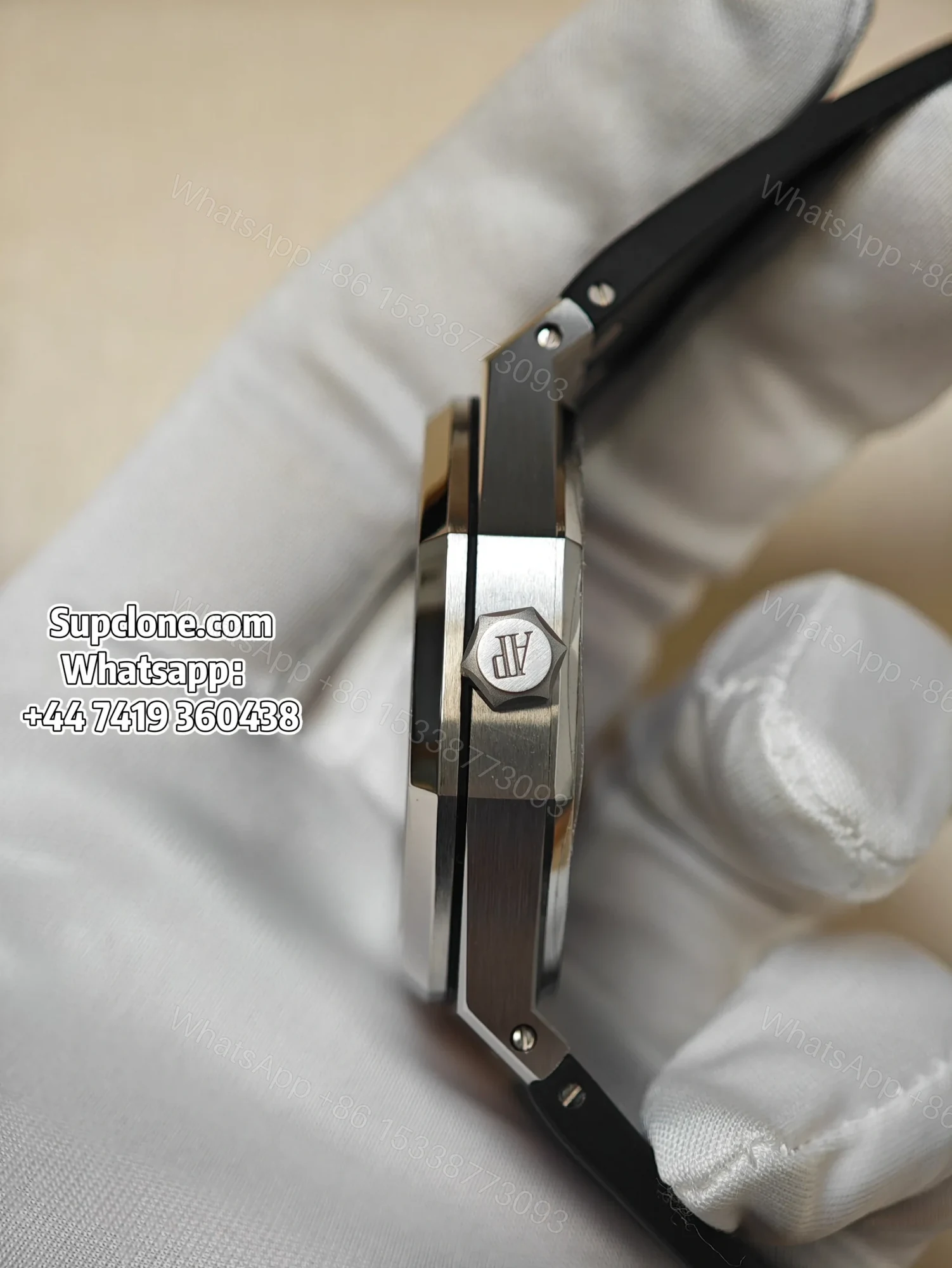 View 3 of Audemars Piguet Super Clone Royal Oak 15510 Green Dial Black Rubber Strap