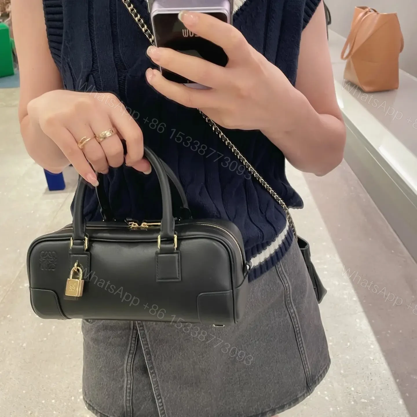 View 17 of 高仿Loewe*Amazona系列1100橫版手提包黑色免檢版
