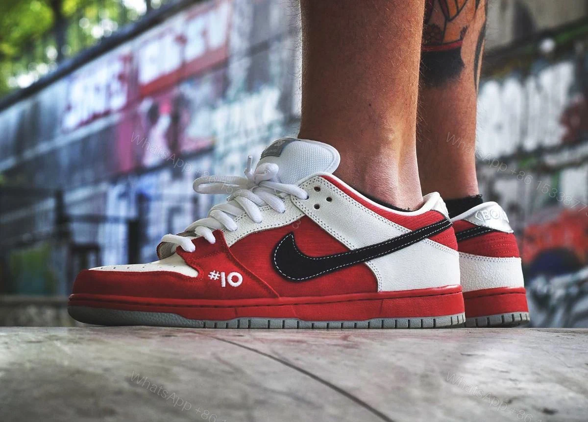 View 2 of FIRST COPY NIKE SB DUNK SKATEBOARD LOW ROLLER DERBY