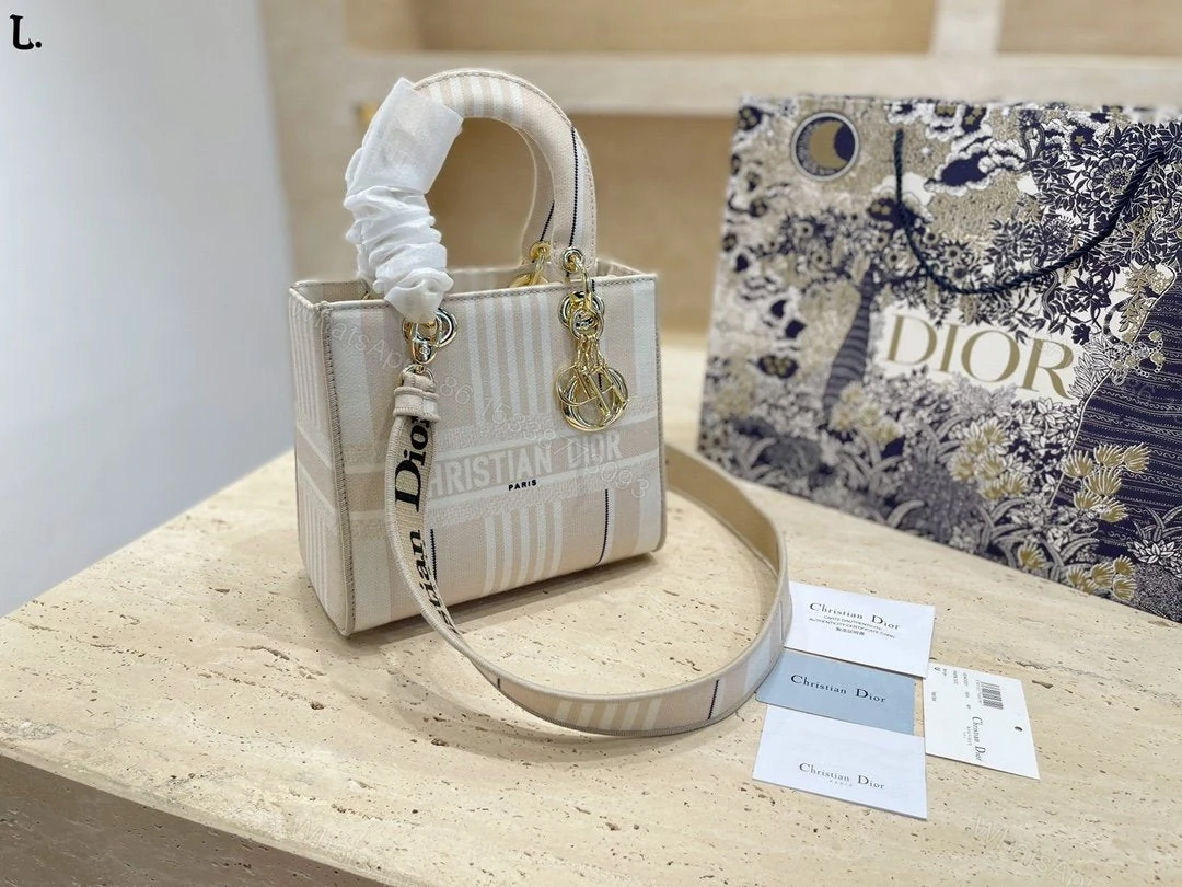 MEDIUM LADY D-LITE BAG — view 1