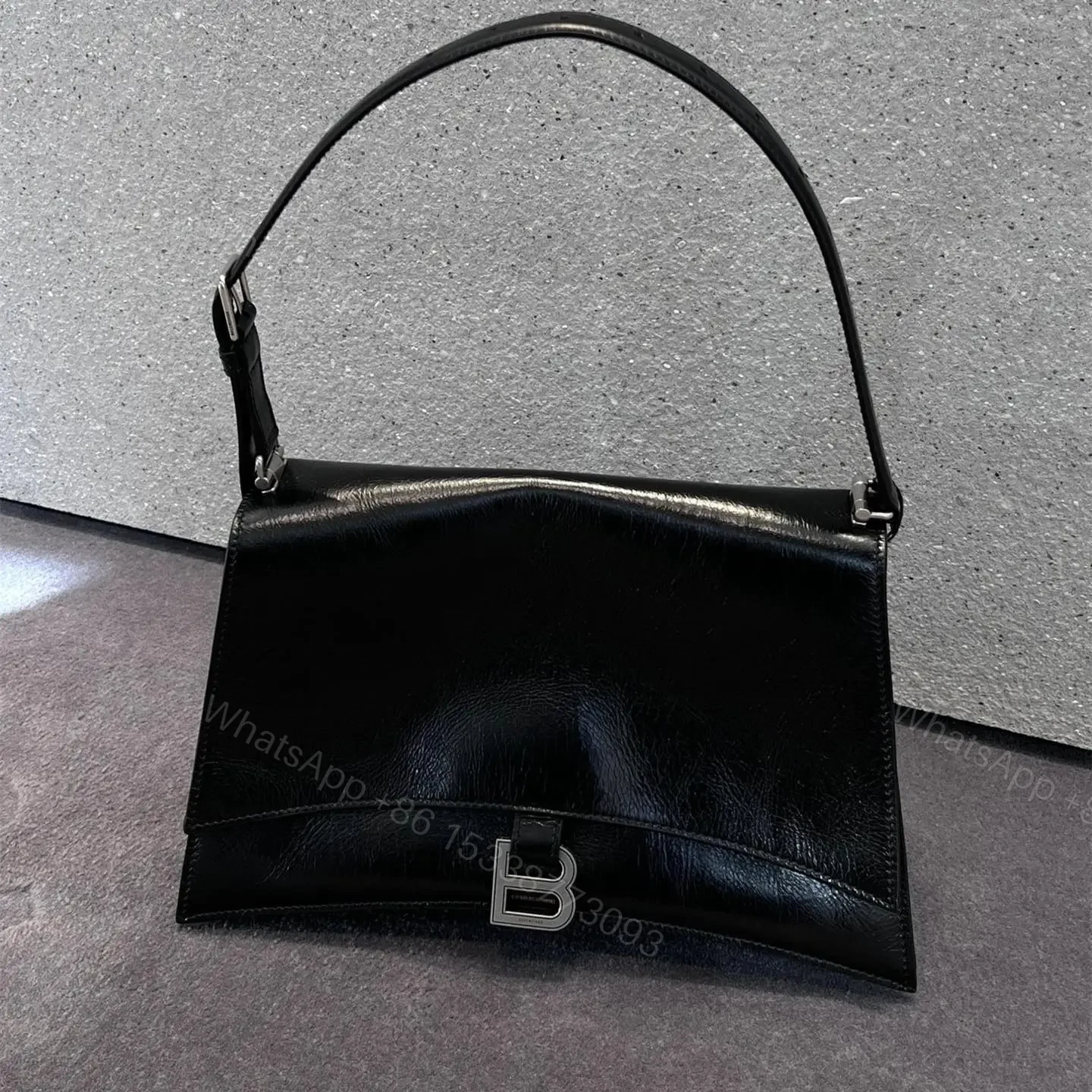 View 13 of 高仿Balenciaga秋季新款Crush單肩包