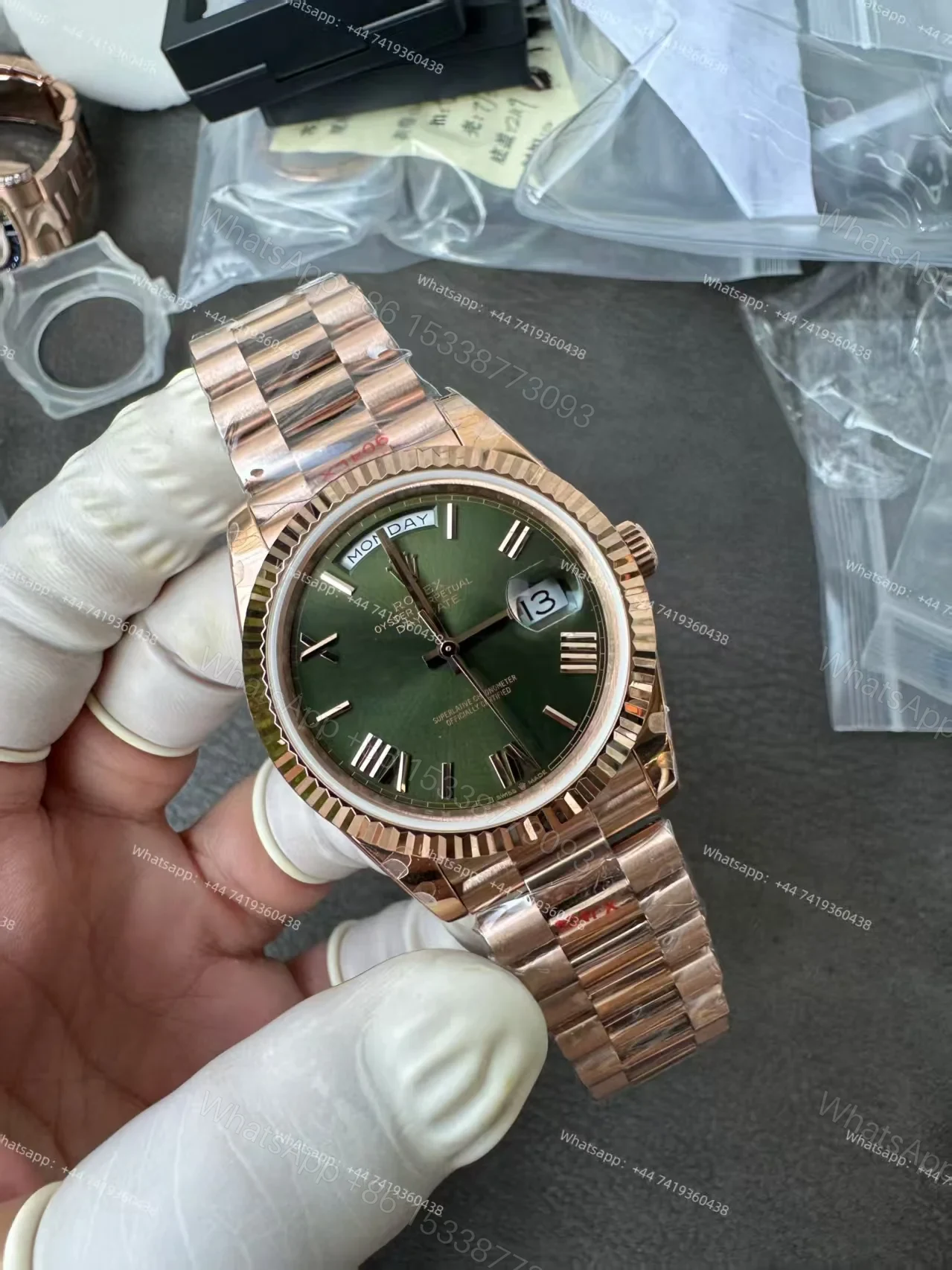 View 12 of Rolex Day-Date M228235-0025 1:1 Replica Rose Gold Olive Dial 40MM 3255 Movement Presidential Bracelet Super Clone Watch