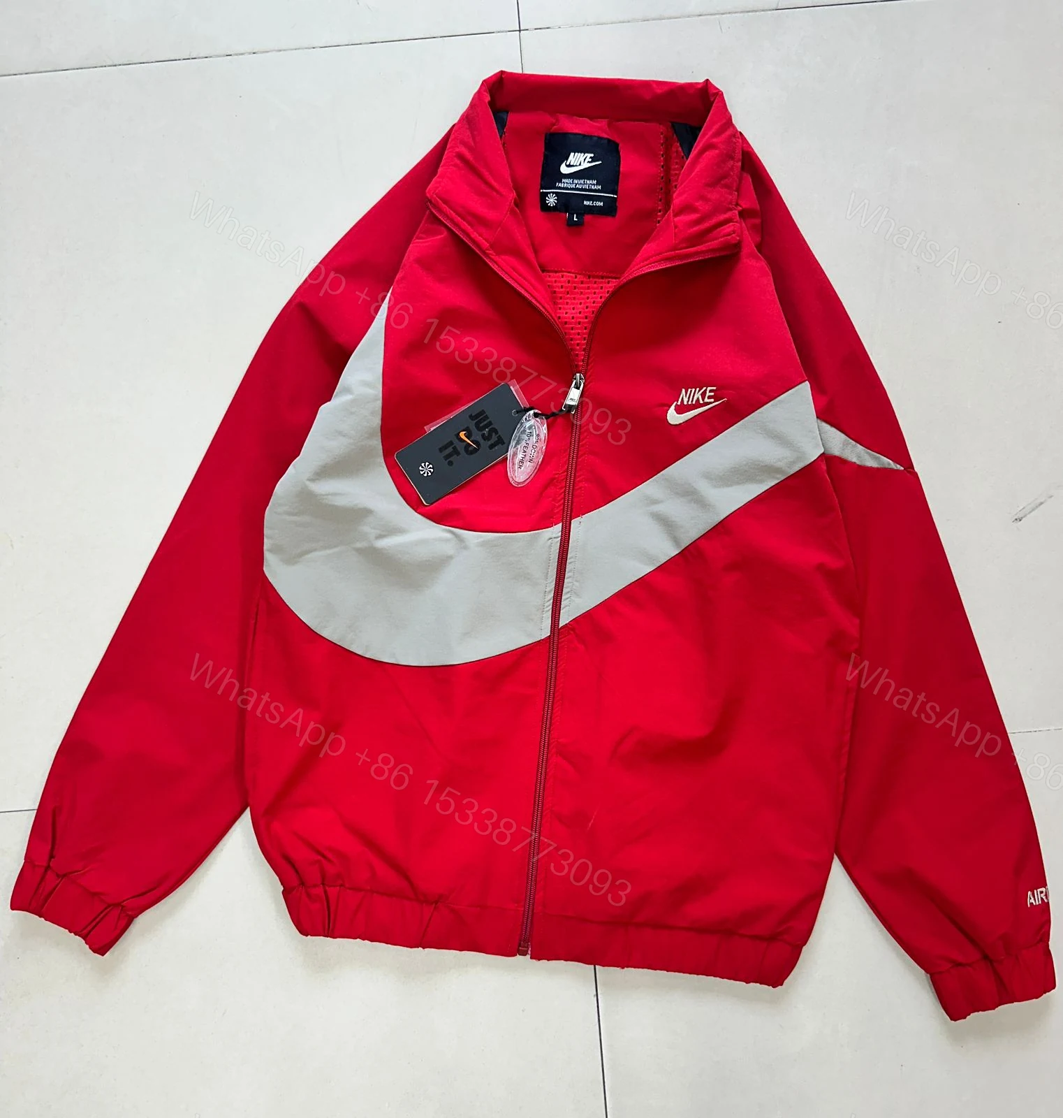View 13 of FIRST COPY NIKE PREMIUM QUALITY WINDCHEATER