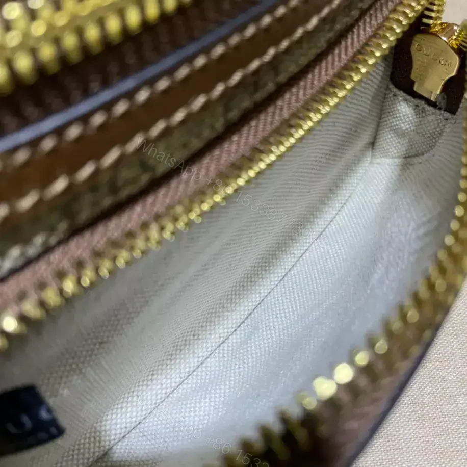 View 4 of BELT BAG WITH INTERLOCKING G – GBC073