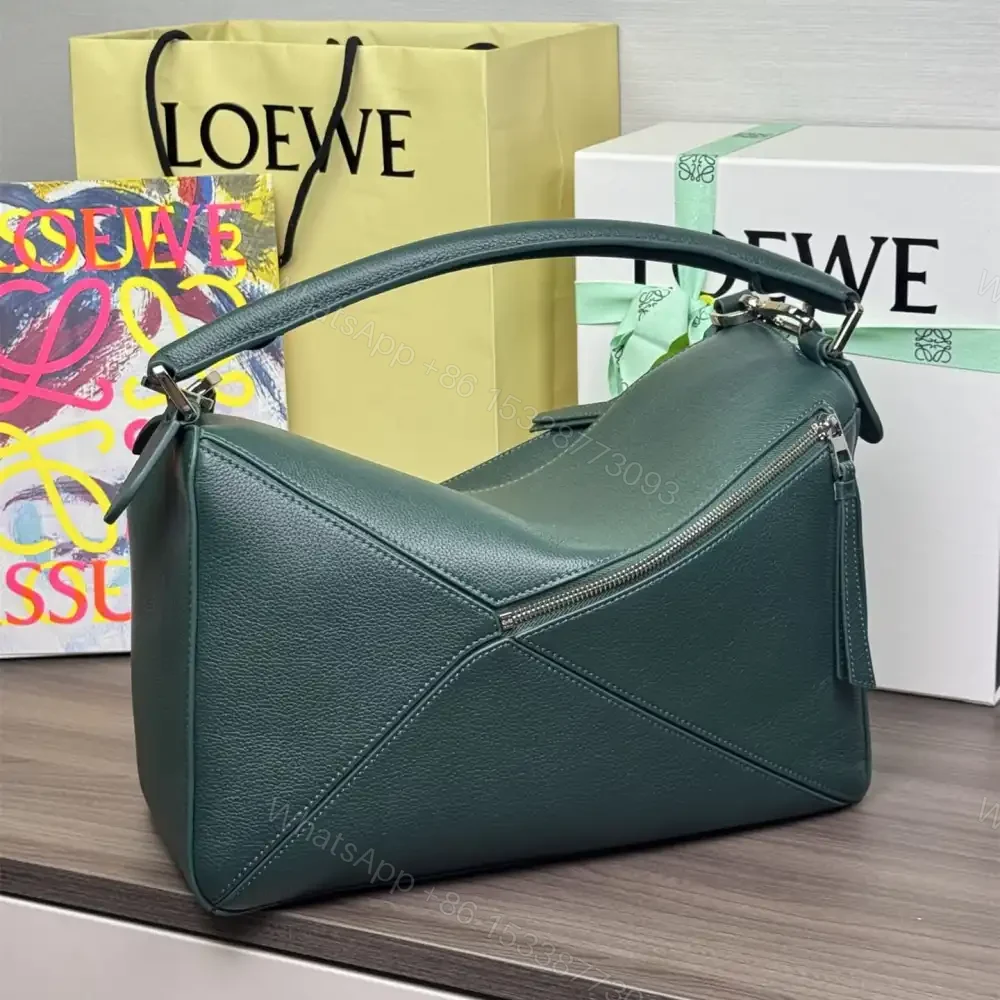 View 2 of 高仿Loewe*Puzzle系列6580鹿皮斜挎包常青綠大號免檢版