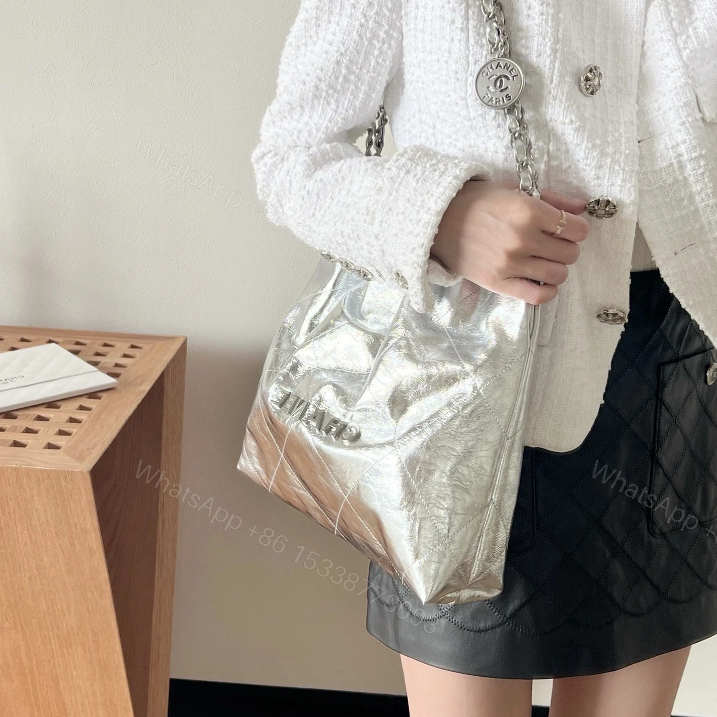 View 11 of 高仿Chanel*25C系列AS3980新款牛皮22Bag手袋中號免檢版