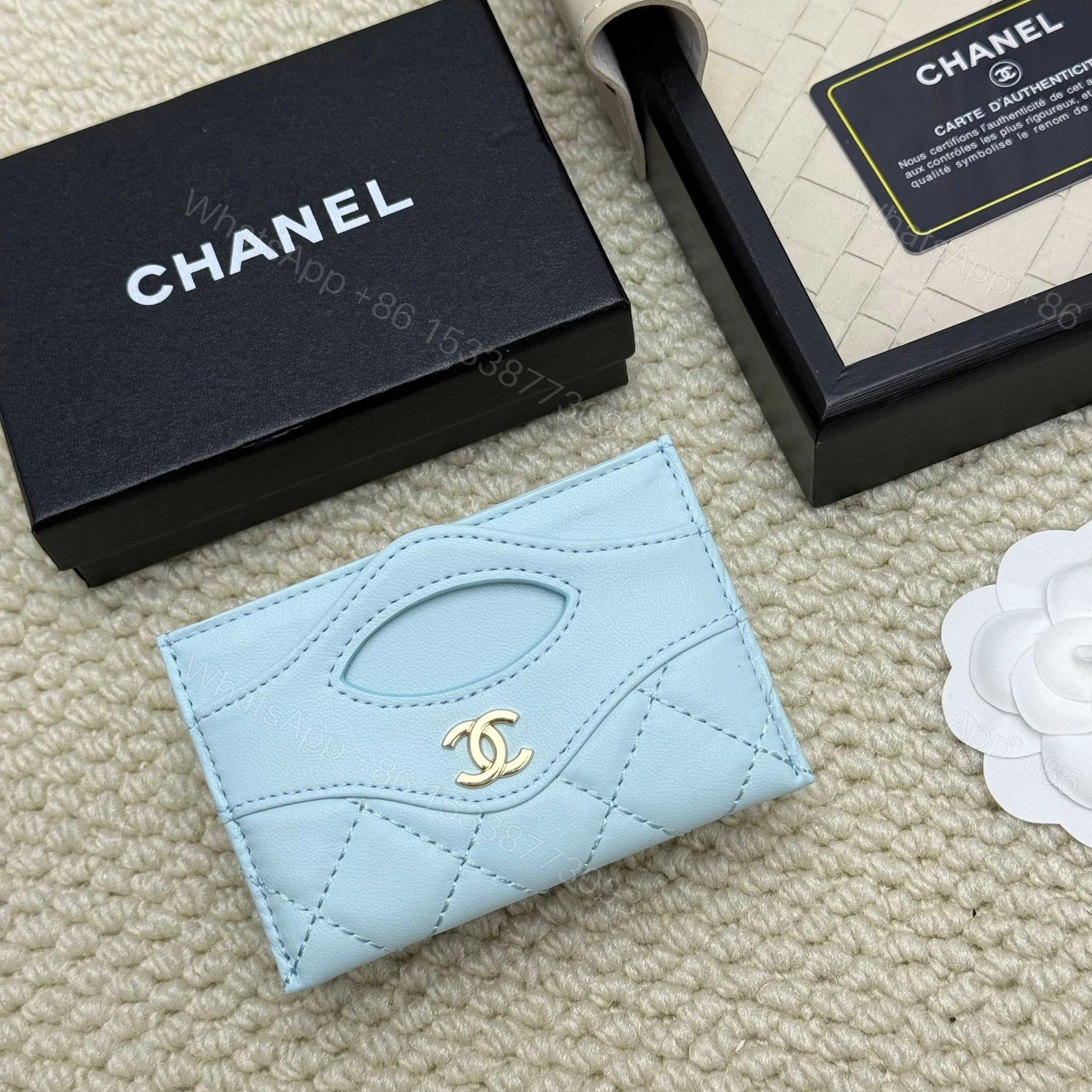 Chanel 一比一女士短夾淺藍金扣款 清新甜美配色百搭夾 — view 1