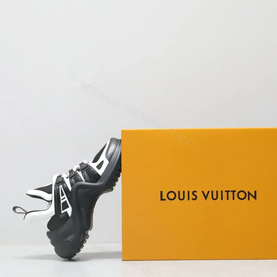 View 3 of LV ARCHLIGHT SNEAKER – LSVM023
