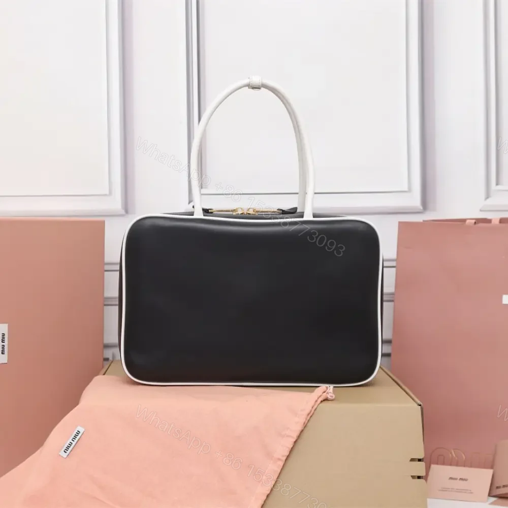 View 2 of 高仿miumiu*Beau系列5BB172小牛皮手袋黑白色大號免檢版