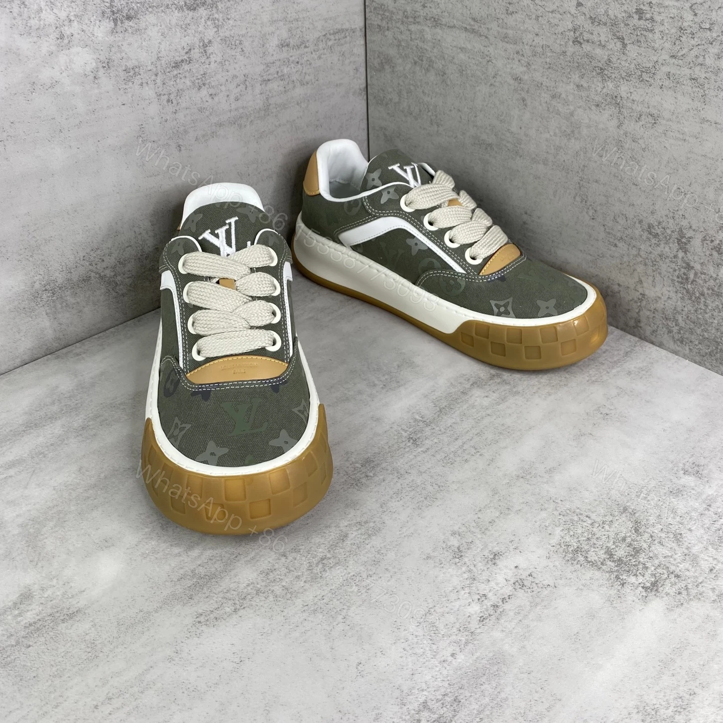 LV 高仿 Trainer Maxi 軍綠 Monogram 厚底休閒鞋 — view 1