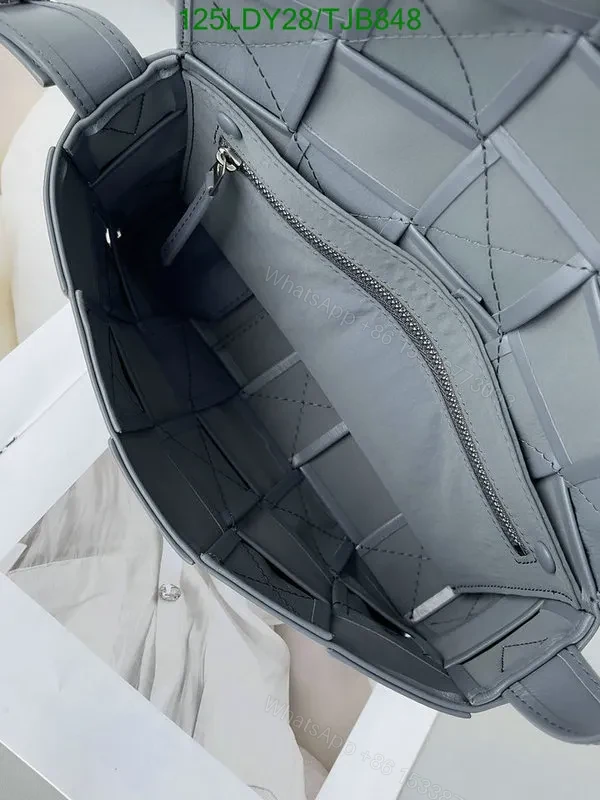 View 30 of Bottega Veneta Premium Nappa Leather Intrecciato Weave Bag with Magnetic Fastening BV9101