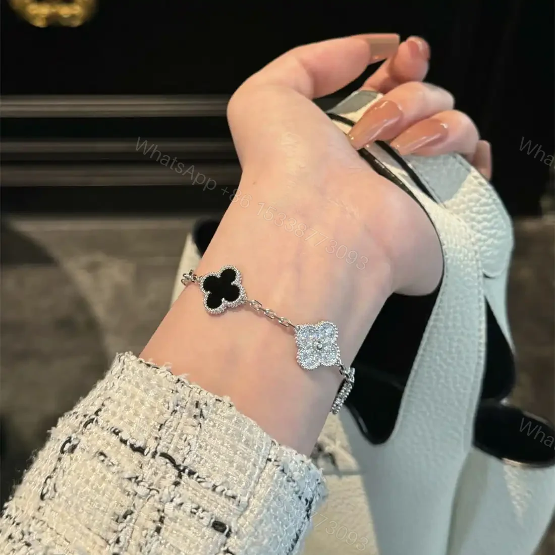 View 16 of 高仿首飾VanCleef&Arpels*RP2R900縞瑪瑙白金手鏈