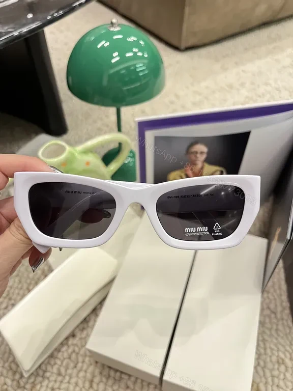 Bold White Acetate Sunglasses â€” Modern Luxe, Signature Edge — view 1