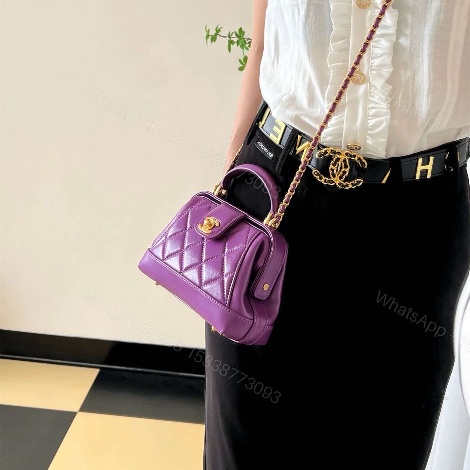 View 21 of 高仿Chanel*24A系列AS4958拋光小羊皮單肩包紫色免檢版