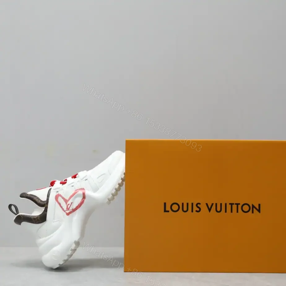 View 3 of LV ARCHLIGHT SNEAKER – LSVM009